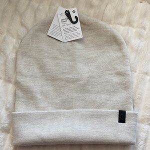 Lululemon tan beanie
